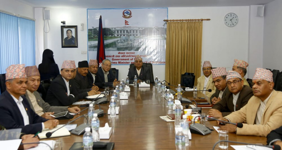 लकडाउनको मोडल परिवर्तन गरिने उच्चस्तरीय समितिको बैठक बस्दै