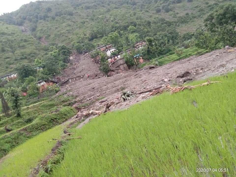 बझाङको पहिरोमा हराएका पाँच जनाको शव भेटियो