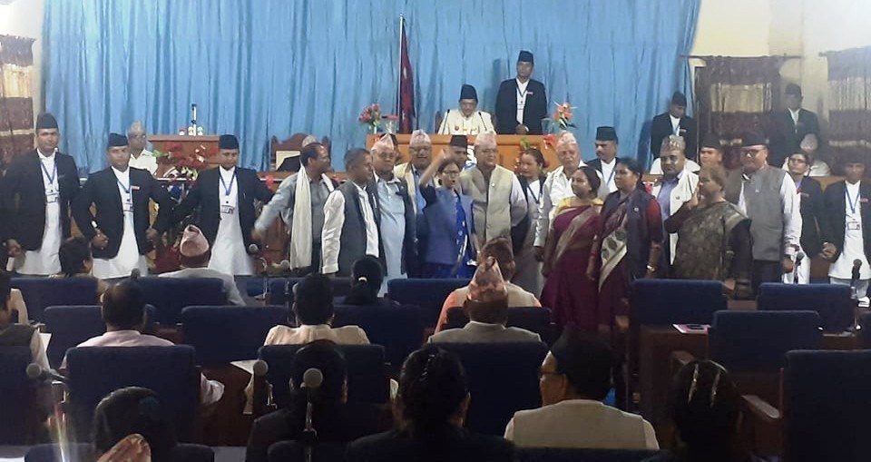 प्रतिपक्षीद्वारा सुदूरपश्चिम प्रदेश सभाको बैठक अवरोध