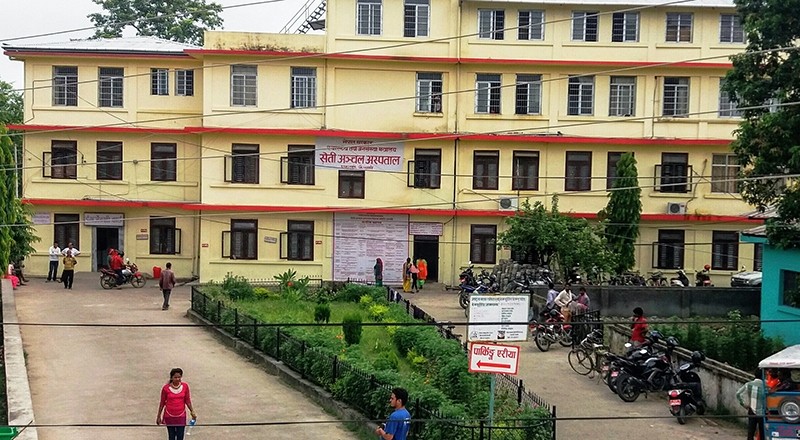 कोरोना संक्रमित भर्ना गरिएन सेतीमा बेड अभाव