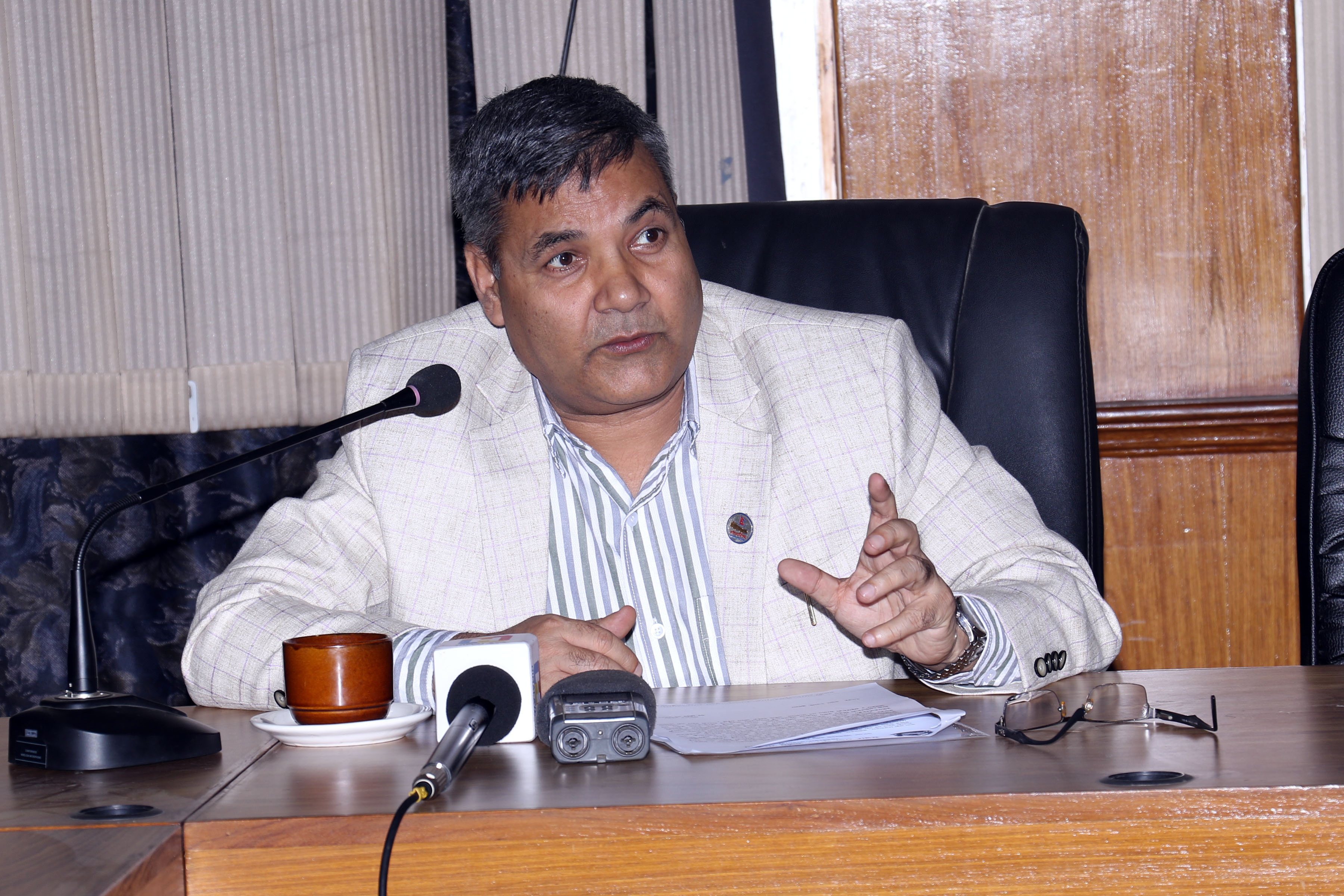सञ्चारमन्त्री गोकुल बास्कोटाले ७० करोड कमिसनका लागि यसरी गरे सेटीङ